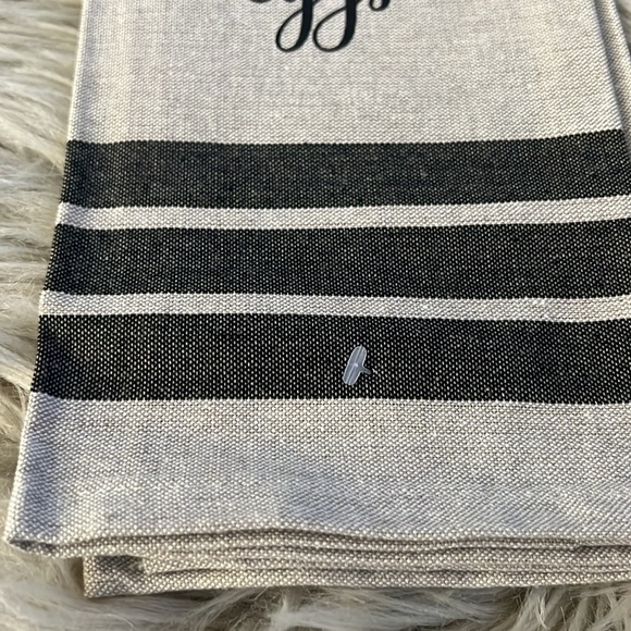 ๐ NWT Farm Fresh Eggs Kitchen Towel - Picture 4 of 10